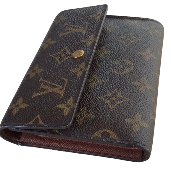 ✨️LOUIS VUITTON MONOGRAM PORTE TRÉSOR INTERNATIONAL WALLET - Picture 7 of 11